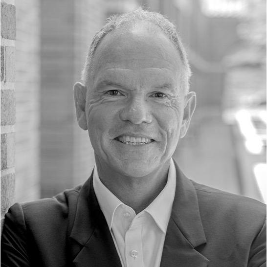 Oliver Grohmann headshot